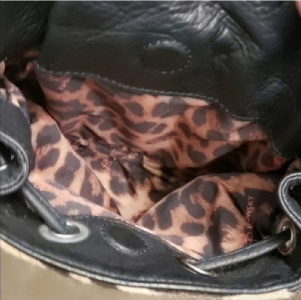 B. Makowsky Tiger print cow hide leather drawstring crossbody - Picture 4 of 15